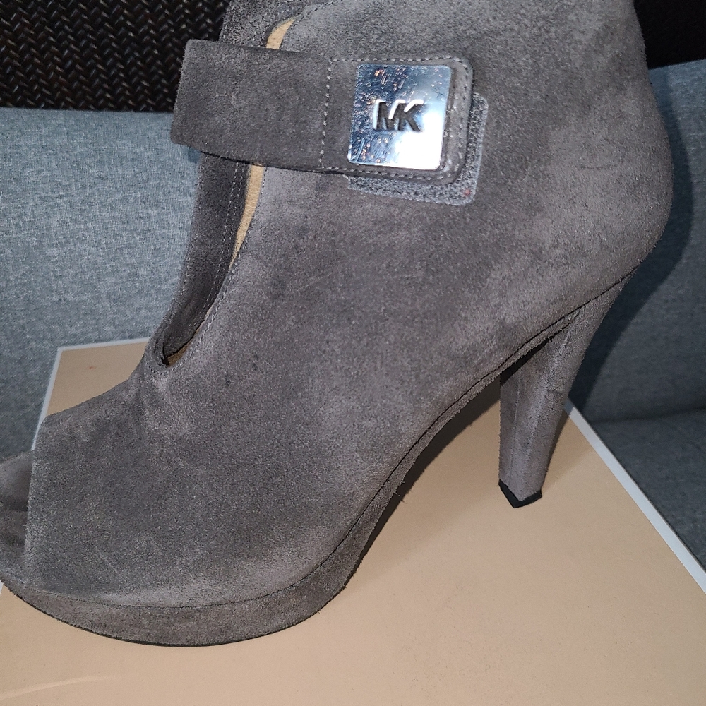 Michael Kors Davenport Seude PeepToe Anke Bootie